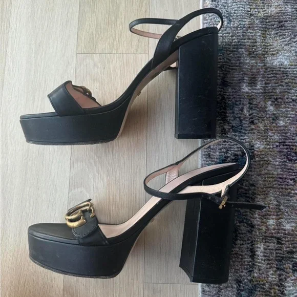 Gucci Black and Gold Heeled Sandals - Picture 3 of 5